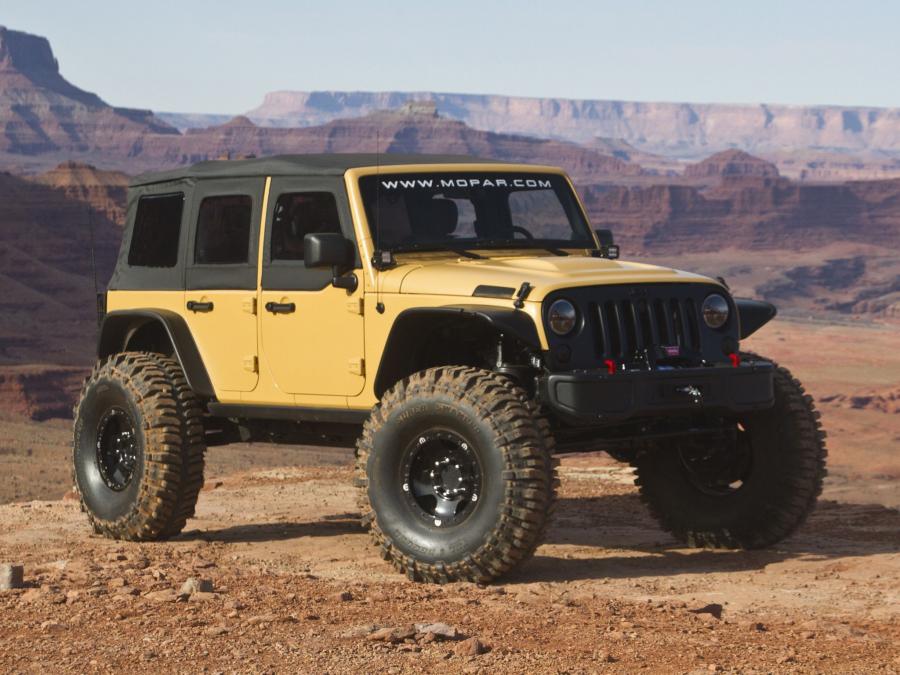  Jeep Wrangler Sand Trooper II Concept 2013 года  (фото 3 из 20)
